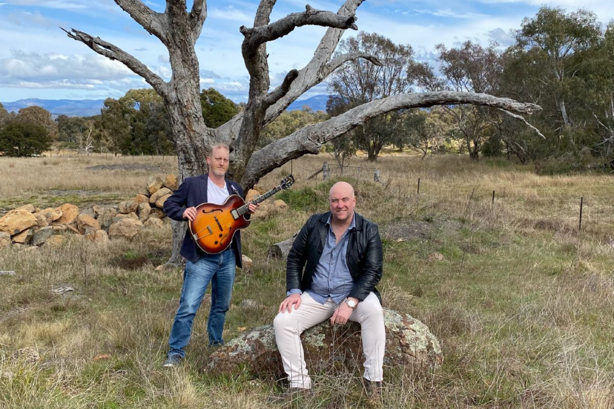 Lakeside at 5: Wayne Kelly & Greg Stott image